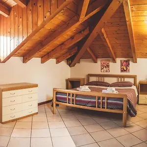 Appartamento La Sirena Serina (Lombardy)